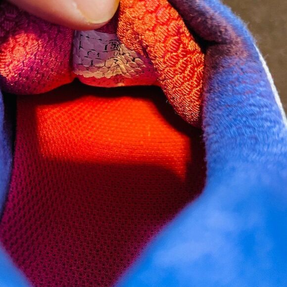 Asics GEL Nimbus 17 Light Grey Purple Ruby Red Womens running 7 US 38 EUR - Picture 7 of 10